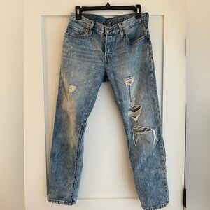 Levi’s - Ripped Boyfriend Jean - W24